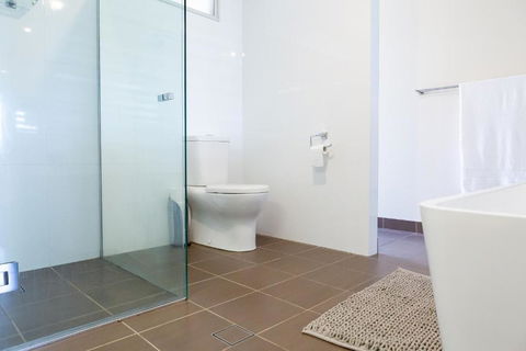 Beach & Bay Holiday House - Accommodation Tasmania 2