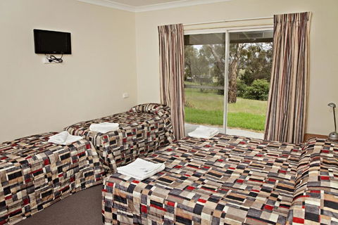 BATHURST GOLDFIELDS MOTEL On MOUNT PANORAMA - Accommodation Tasmania 5