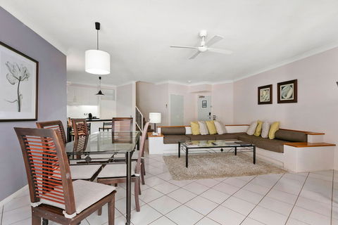 Poolside Apt In Alamanda Beachfront Resort 67 - Accommodation Tasmania 5