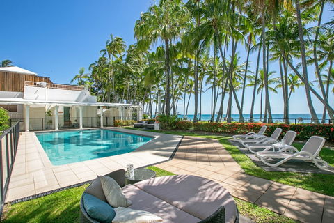 Poolside Apt In Alamanda Beachfront Resort 67 - Accommodation Tasmania 0