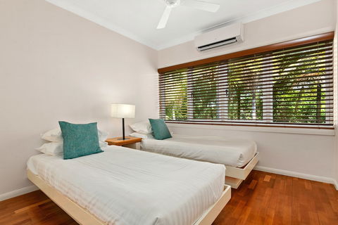 Poolside Apt In Alamanda Beachfront Resort 67 - Accommodation Tasmania 4