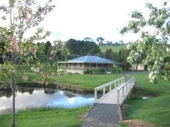 Buttercup Cottage & Private Apartment - Accommodation Tasmania 0