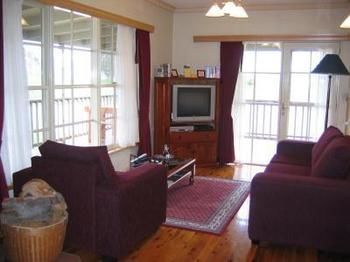 Buttercup Cottage & Private Apartment - Accommodation Tasmania 5