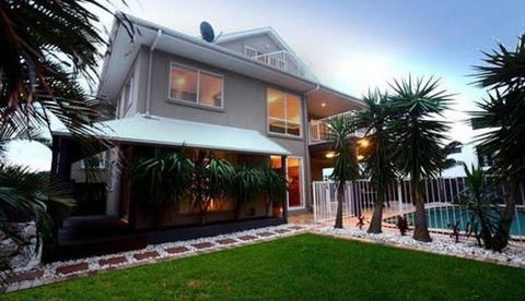 Oceanic 141 Beach House - Accommodation Tasmania 0