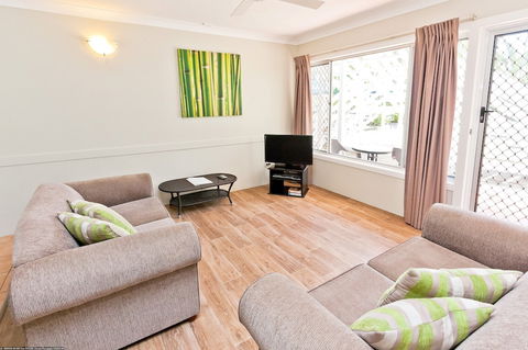 Silver Sands Apartments - Accommodation Tasmania 5