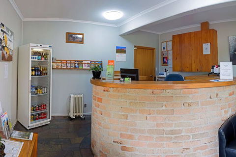 Rest Point Motor Inn - Accommodation Tasmania 2
