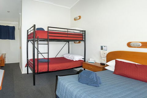 Rest Point Motor Inn - Accommodation Tasmania 5