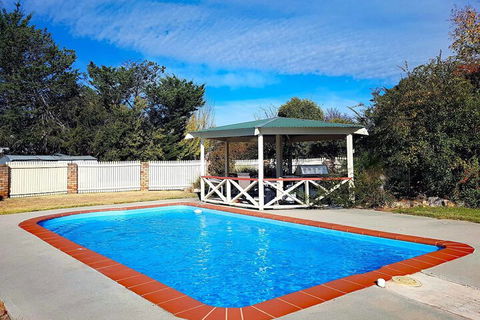 Rest Point Motor Inn - Accommodation Tasmania 1
