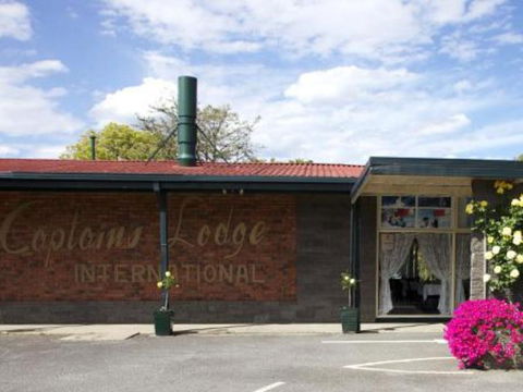 Captains Lodge International & VIP Restaurant - Accommodation Tasmania 2