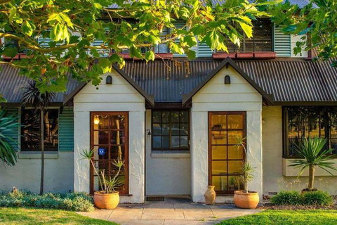Sienna Estate Lodge & Winery - Accommodation Tasmania 3