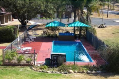 Colonial Inn Tamworth - Accommodation Tasmania 1