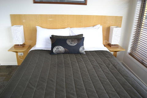 Loch Ard Motor Inn - Accommodation Tasmania 7