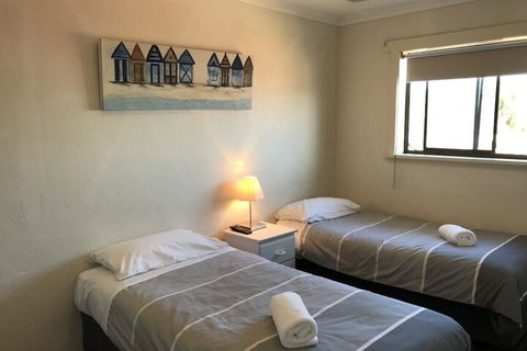 Robetown Motor Inn & Apartments - Accommodation Tasmania 3