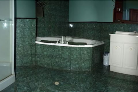 Pemberton Old Picture Theatre Holiday Apartments - Accommodation Tasmania 2