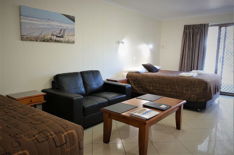 Pacific Palms Motor Inn - Accommodation Tasmania 2