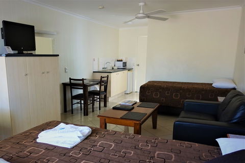 Pacific Palms Motor Inn - Accommodation Tasmania 4