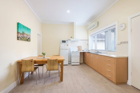 Albany Holiday Units - Accommodation Tasmania 3