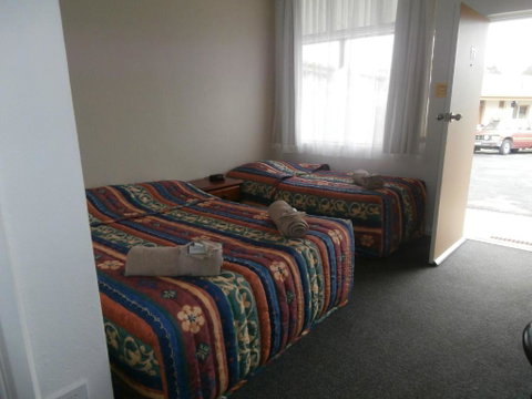 Golden Hills Motel - Accommodation Tasmania 3