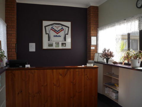 Hanging Rock Family Motel - Accommodation Tasmania 2