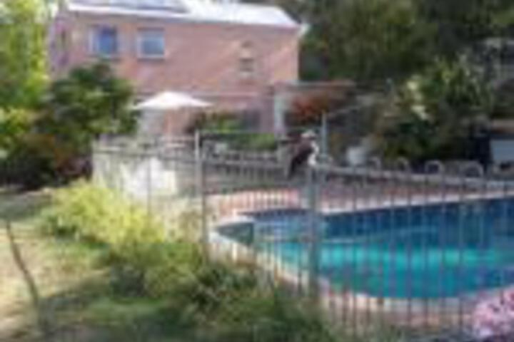 Knoxfield VIC Accommodation Tasmania