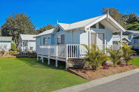 Blue Lagoon Beach Resort - Accommodation Tasmania 1