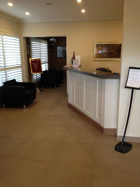 Francis Phillip Motor Inn - Accommodation Tasmania 3