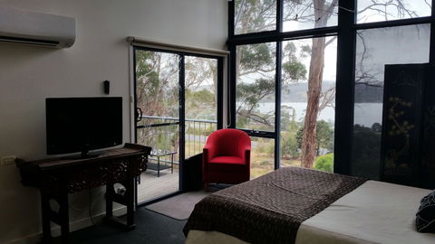 Armalong Winery Chalets - Accommodation Tasmania 4