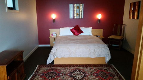 Armalong Winery Chalets - Accommodation Tasmania 3