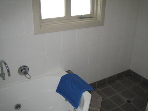 Showgrounds Cottage Naracoorte - Accommodation Tasmania 4