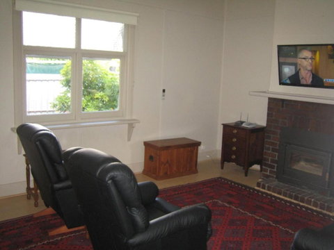 Showgrounds Cottage Naracoorte - Accommodation Tasmania 2