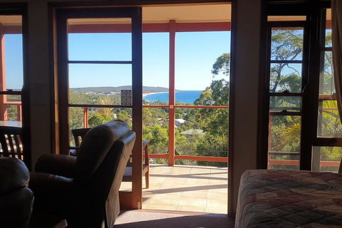 Escape 1770- Adults Only - Accommodation Tasmania 4