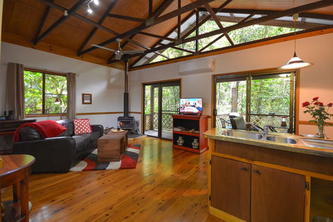 Crater Lakes Rainforest Cottages - Accommodation Tasmania 3