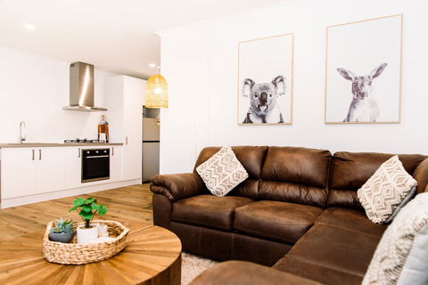 McMillans Of Metung Coastal Resort - Accommodation Tasmania 1