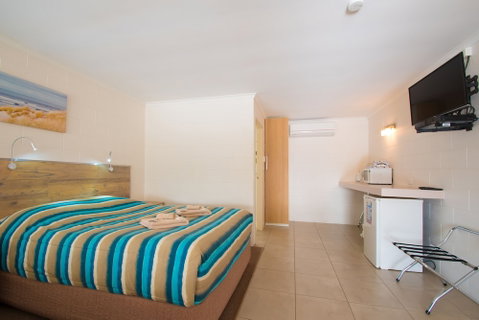 A & A Motel - Accommodation Tasmania 4
