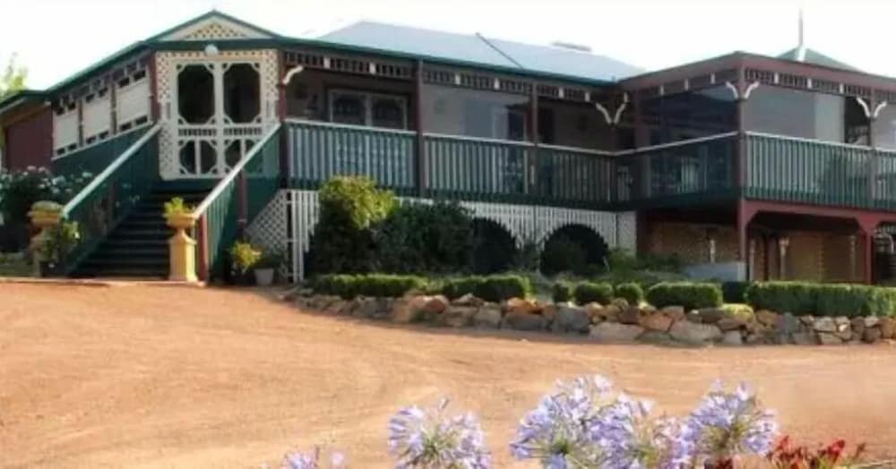 Hall ACT Accommodation Tasmania
