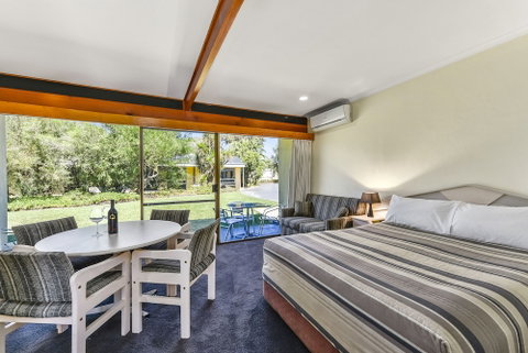 William Macintosh Motor Lodge - Accommodation Tasmania 1