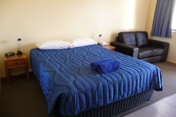 Bauhinia QLD Accommodation Tasmania