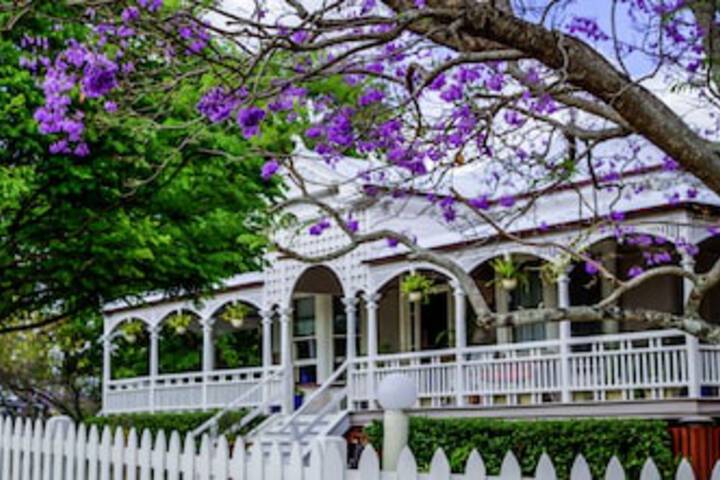 Kents Lagoon QLD Accommodation Tasmania