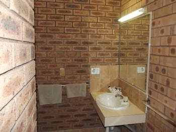 Cobar Town And Country Motor Inn - Accommodation Tasmania 2