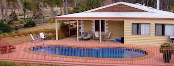 Copper Country Motor Inn & Restaurant - Accommodation Tasmania 3