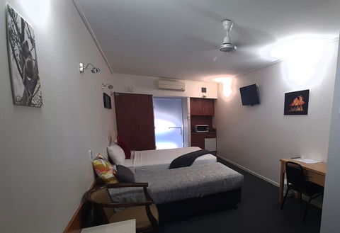 Ayr Travellers Motel - Accommodation Tasmania 3