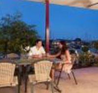 La Marina Waterfront Villa - Accommodation Tasmania