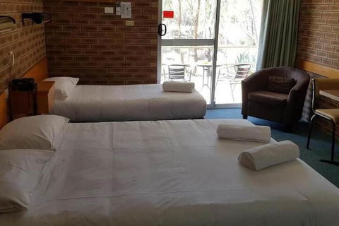 Corowa Golf Club Motel - Accommodation Tasmania 3