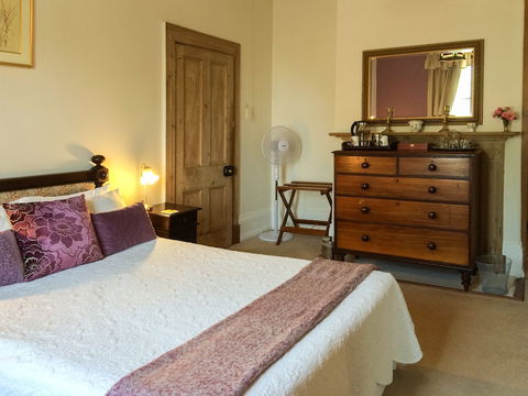 The Racecourse Inn - Accommodation Tasmania 6