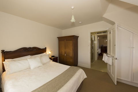 The Racecourse Inn - Accommodation Tasmania 4