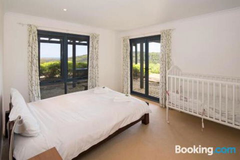 Pearl River Houses - Accommodation Tasmania 0