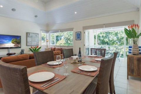 Latitude 16 On Grant St - Accommodation Tasmania 0