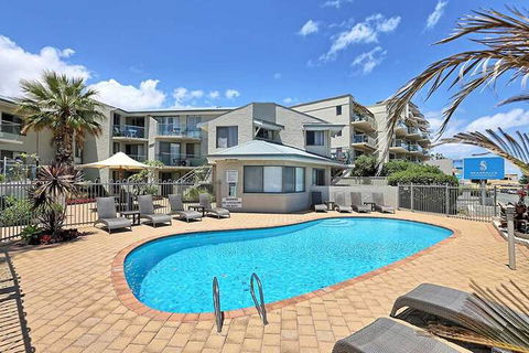 Scarborough Beach Front Resort Shell 4 - Accommodation Tasmania 2