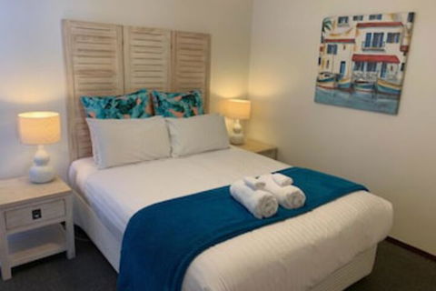 Scarborough Beach Front Resort Shell 4 - Accommodation Tasmania 0