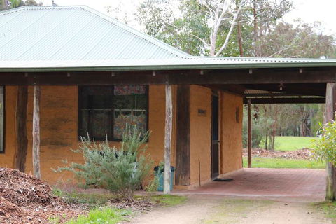 Treenbrook Cottages - Accommodation Tasmania 2